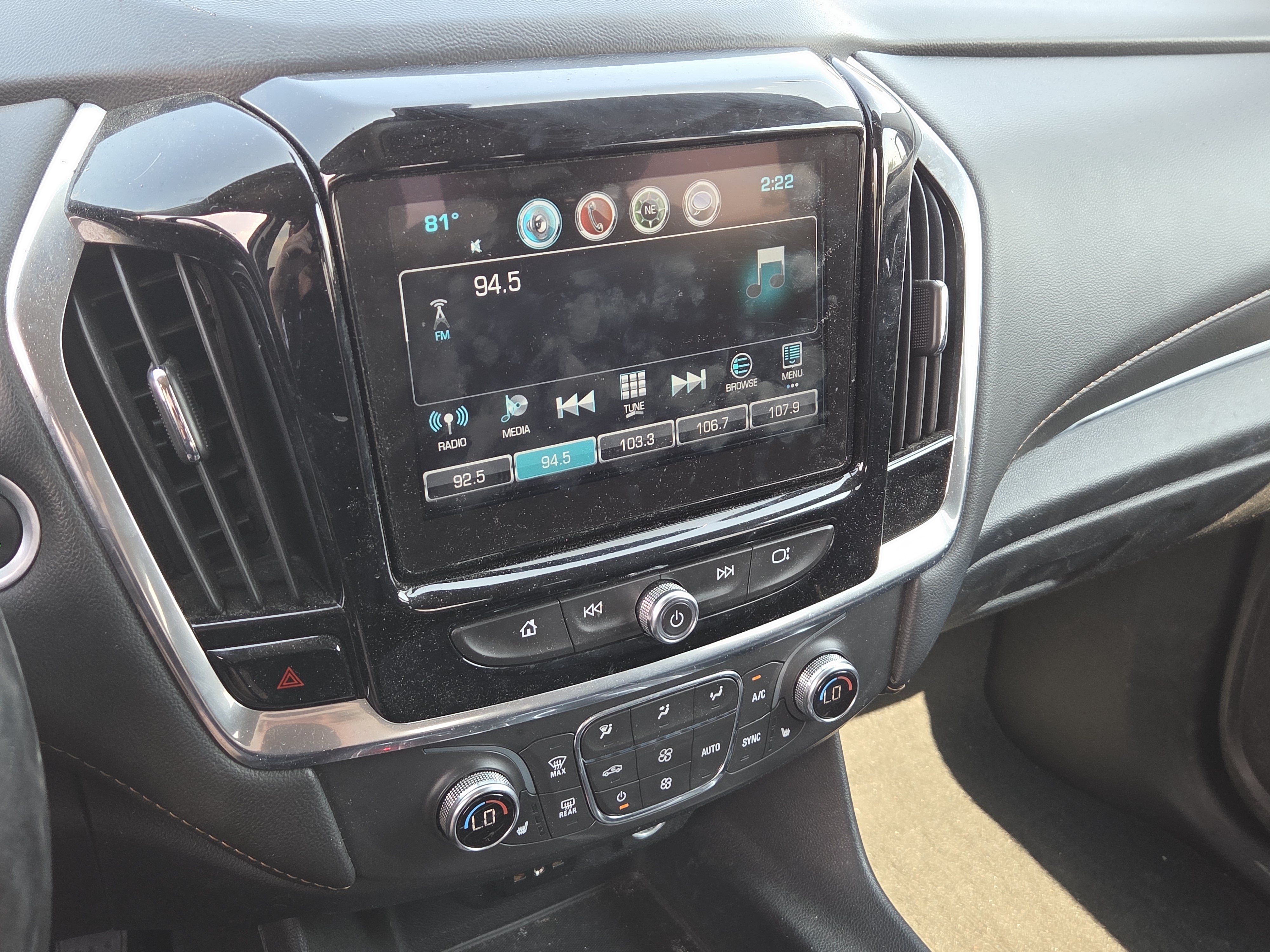 Used 2019 Chevrolet Traverse LT AWD/4WD image 14