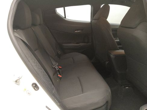 Used 2018 Toyota C-HR XLE image 19