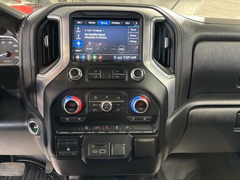 Used 2020 GMC Sierra 2500 SLE w/ SLE Convenience Package AWD/4WD image 30