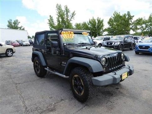 Used 2009 Jeep Wrangler X AWD/4WD image 4