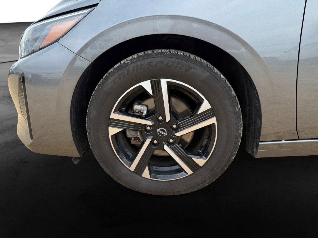 Used 2025 Nissan Sentra SV FWD image 12