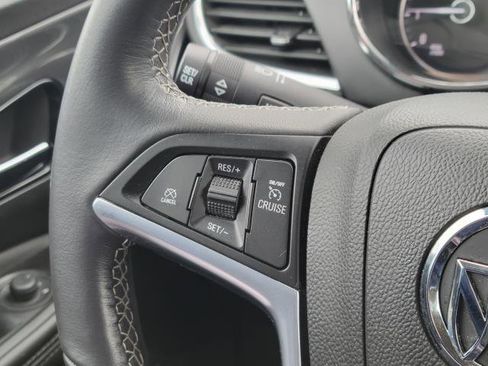 Used 2022 Buick Encore Preferred w/ Safety Package image 14