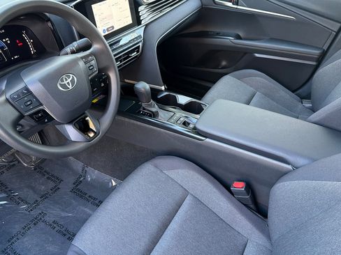 Used 2025 Toyota Camry LE FWD image 10