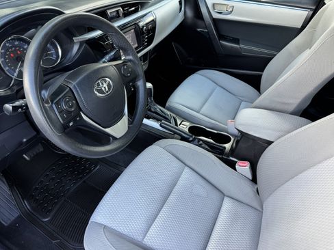 Used 2016 Toyota Corolla LE image 9