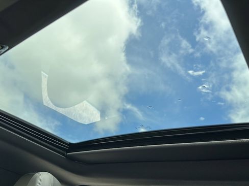 New 2025 BMW 330i Sedan w/ Premium Package image 27