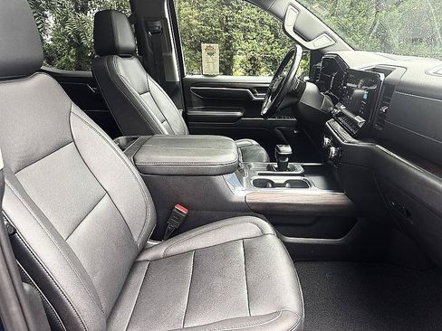 Used 2023 GMC Sierra 1500 SLT w/ SLT Convenience Package AWD/4WD image 20