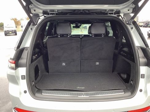 Used 2023 Jeep Grand Cherokee L Summit w/ Advanced Protech Group IV image 33