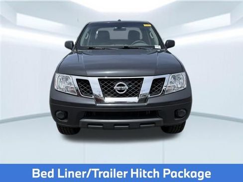 Used 2013 Nissan Frontier SV image 2