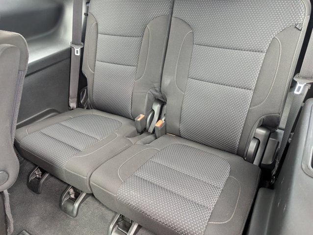 Used 2023 GMC Acadia SLE w/ Driver Convenience Package FWD image 30