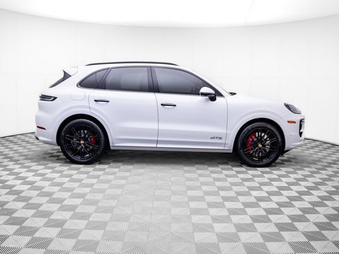 Certified 2025 Porsche Cayenne GTS AWD/4WD image 7