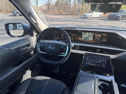 Certified 2025 INFINITI QX80 Sensory image 14