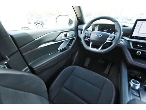 Certified 2026 Ford Explorer ST AWD/4WD image 12