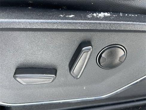 Used 2024 Ford F250 Lariat w/ Black Appearance Package image 12