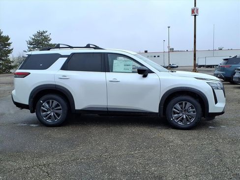 New 2026 Nissan Pathfinder SV AWD/4WD image 2