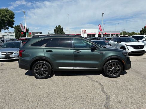 Used 2022 Kia Sorento SX Prestige w/ Rust Color Package AWD/4WD image 2