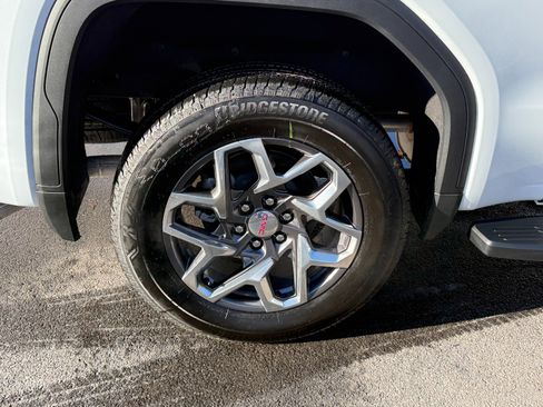 New 2026 GMC Sierra 1500 SLT w/ SLT Premium Package image 11