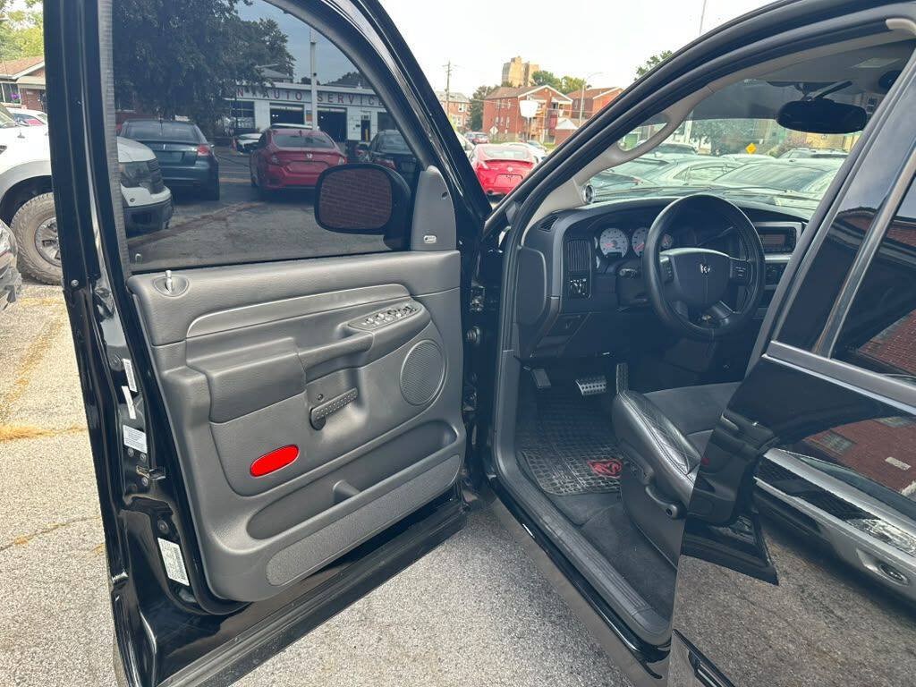 Used 2005 Dodge Ram 1500 Truck 2WD Quad Cab image 10
