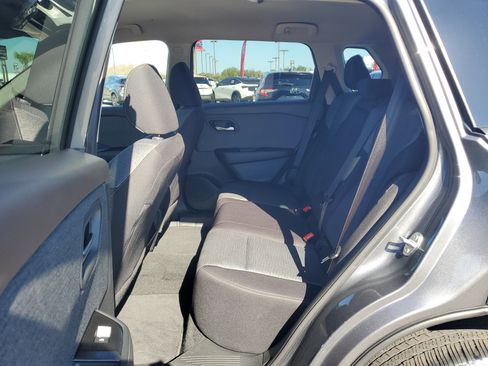 Certified 2023 Nissan Rogue SV image 15