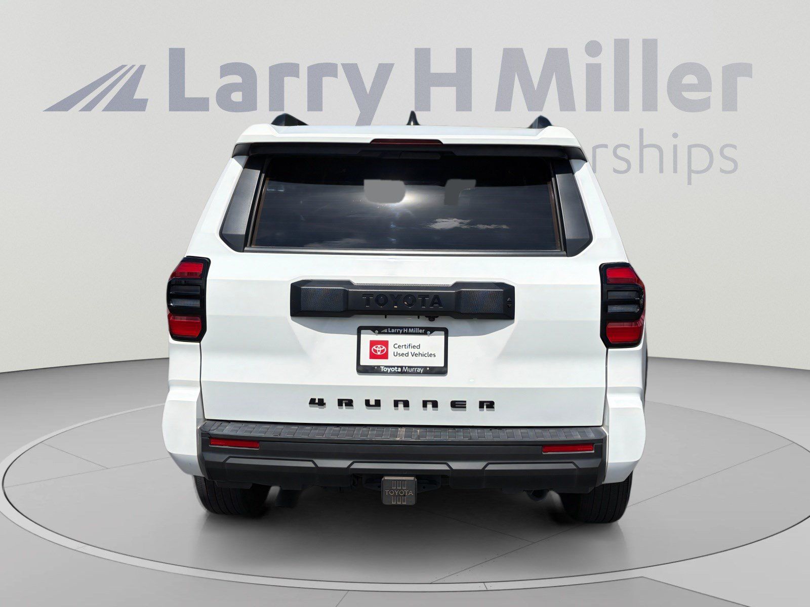 Used 2025 Toyota 4Runner SR5 AWD/4WD image 4