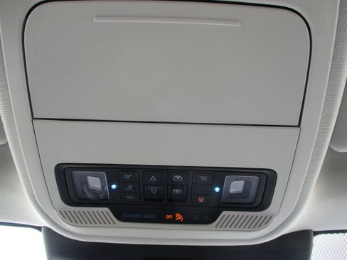 Used 2025 Ford Expedition Max Active AWD/4WD image 32