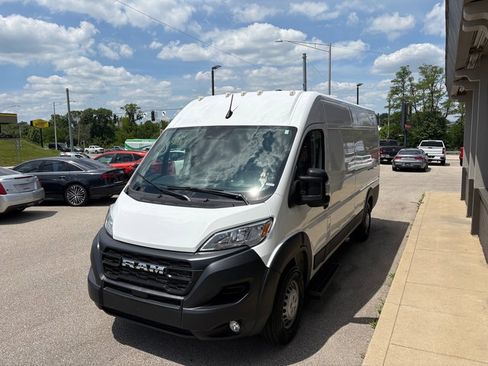 Used 2024 RAM ProMaster 3500 w/ Convenience Group FWD image 6
