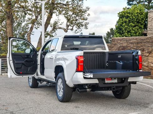 New 2026 Toyota Tacoma SR5 image 28