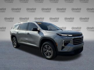 Used 2024 Chevrolet Traverse LT video 2