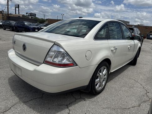 Used 2009 Mercury Sable Premier FWD image 2