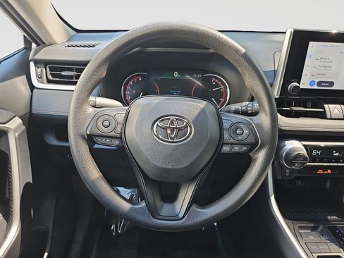 Used 2025 Toyota RAV4 XLE FWD image 44