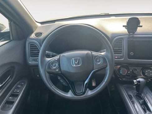 Used 2019 Honda HR-V Sport image 12