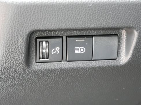 Used 2023 Toyota RAV4 LE image 21