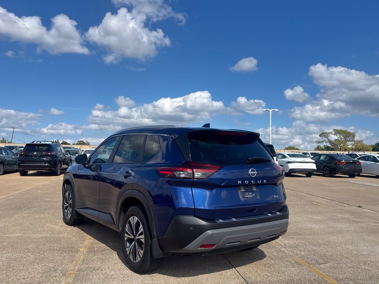 Certified 2023 Nissan Rogue SV w/ SV Premium B Package FWD image 19
