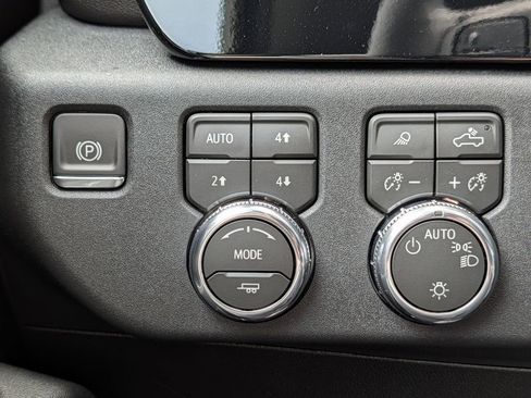 New 2026 GMC Sierra 1500 SLE AWD/4WD image 41