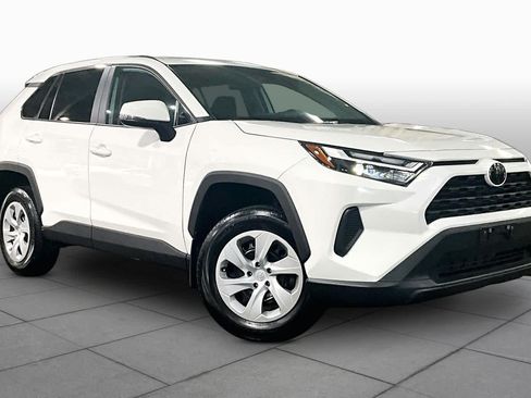 Certified 2024 Toyota RAV4 LE AWD/4WD image 3