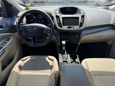Used 2017 Ford Escape SE AWD/4WD image 10