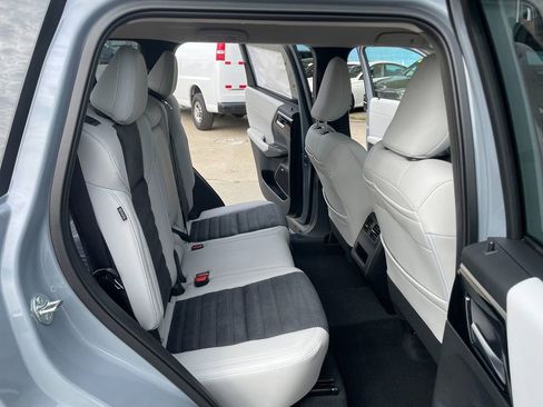 New 2026 Mitsubishi Outlander SE FWD image 26