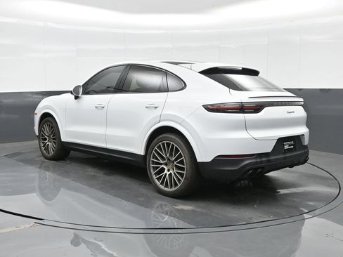 Certified 2023 Porsche Cayenne Platinum Edition AWD/4WD image 3