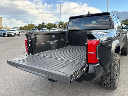 Used 2026 Toyota Tacoma TRD Off-Road AWD/4WD image 15
