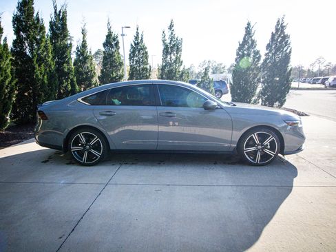 Used 2023 Honda Accord Sport image 10