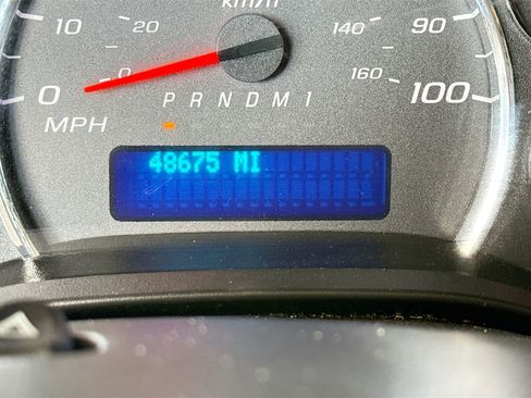 Used 2022 Chevrolet Express 2500 image 14