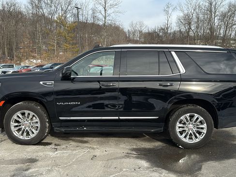 Used 2023 GMC Yukon SLT w/ SLT Luxury Package image 7