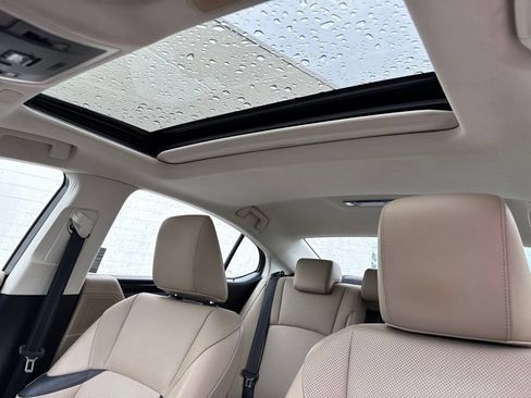 Used 2019 Lexus ES 350 w/ Premium Package FWD image 32