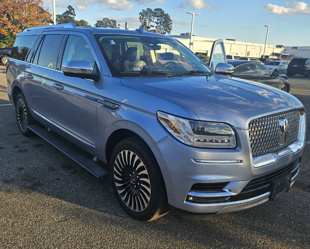 Used 2020 Lincoln Navigator L Black Label AWD/4WD image 4