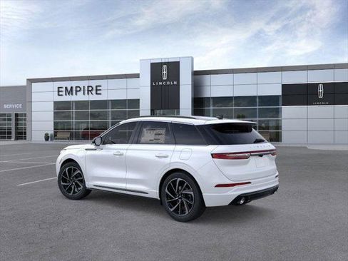 New 2026 Lincoln Corsair Grand Touring image 4