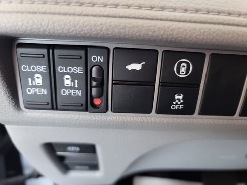 Used 2023 Honda Odyssey EX-L image 19