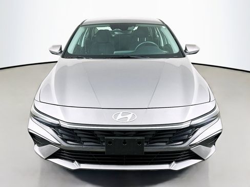 Certified 2024 Hyundai Elantra SEL image 2