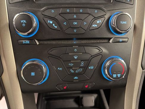 Used 2014 Ford Fusion SE w/ Equipment Group 202A FWD image 12