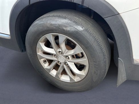 Used 2019 Hyundai Santa Fe SEL FWD image 3