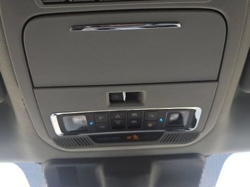 Used 2023 Ford F250 Lariat w/ Lariat Ultimate Package AWD/4WD image 25