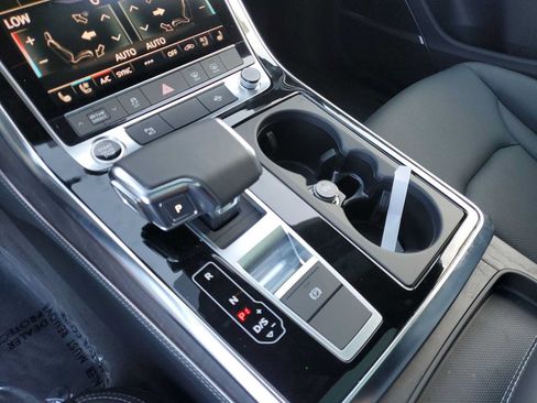 Certified 2023 Audi Q8 Premium Plus w/ Premium Plus Package AWD/4WD image 25